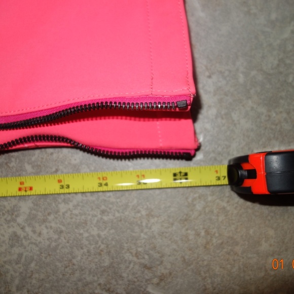 NWT Volcom Hot Pink Snowboarding Pants - Picture 10 of 11